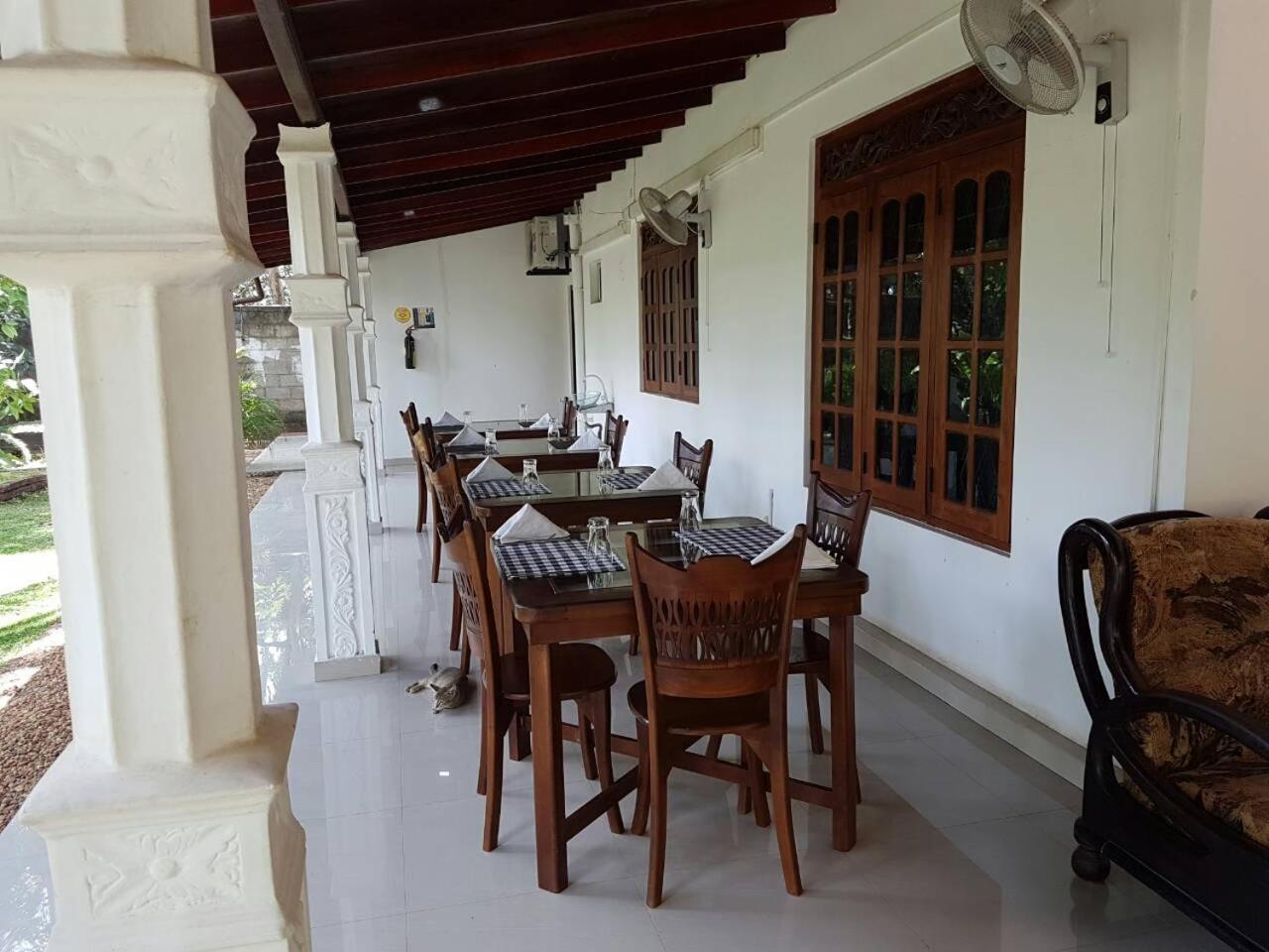 Great Wall Tourist Rest Anuradhapura Ngoại thất bức ảnh